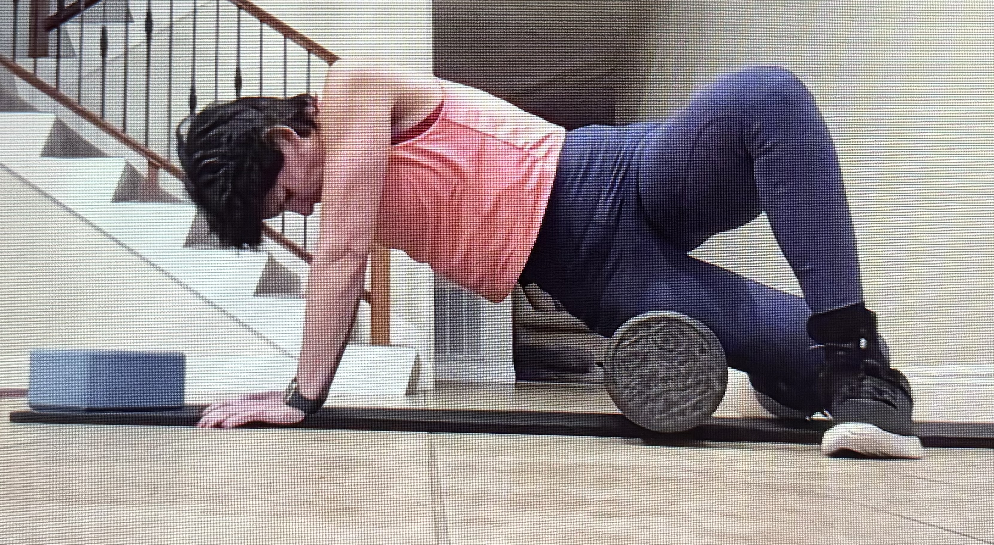 Online client foam roller at home